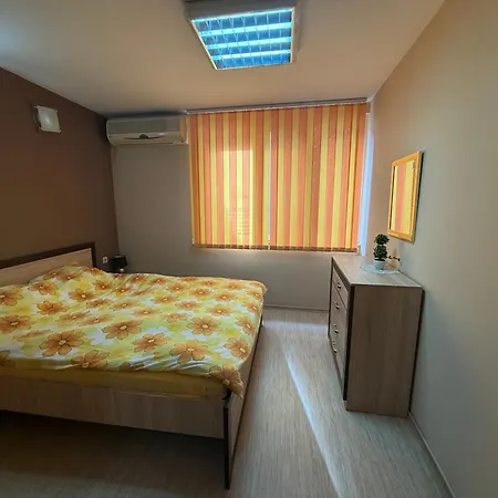 Daire Apparent On The Main Street *